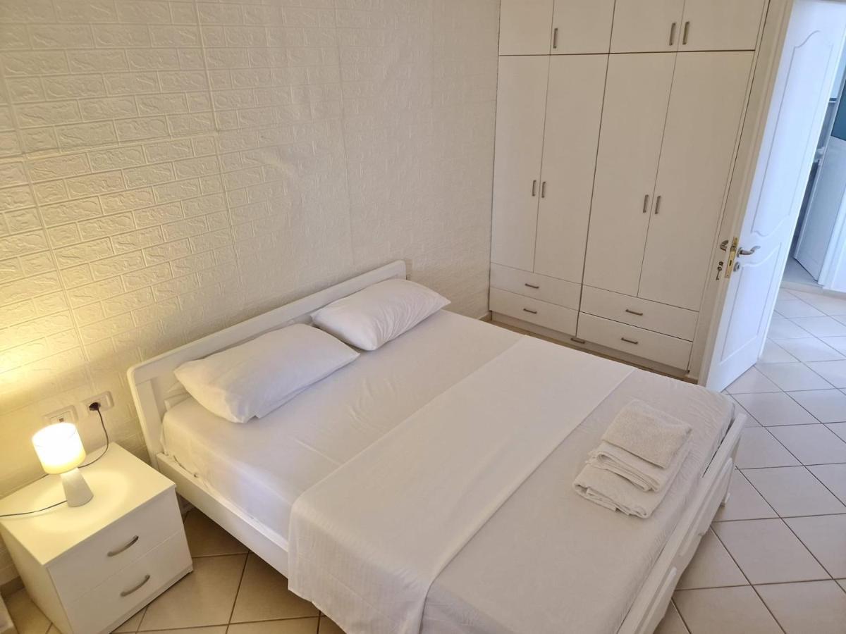 Sala Apartment'S Sarande Luaran gambar